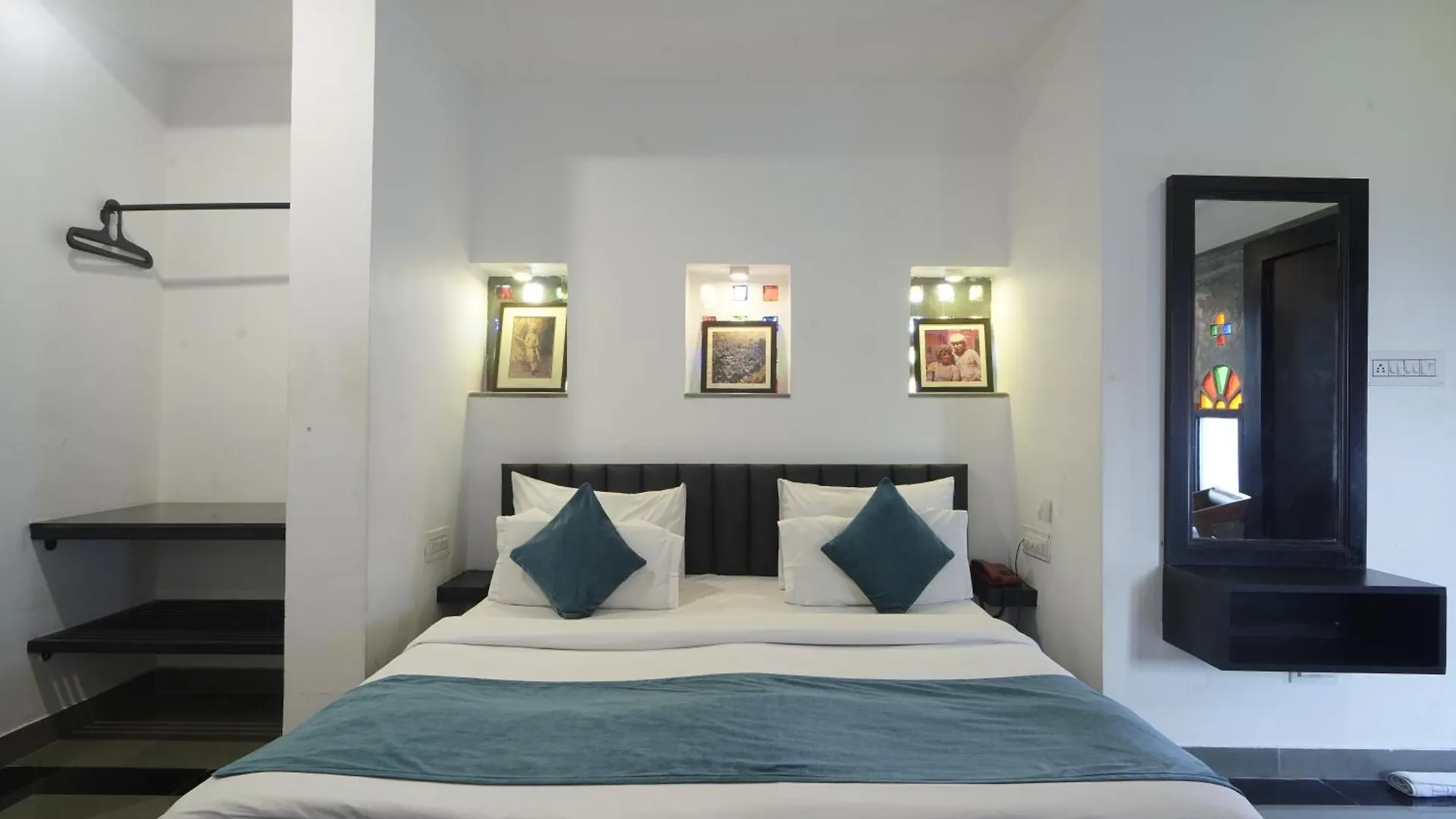 Hotel Banjara Retreat Udaipur