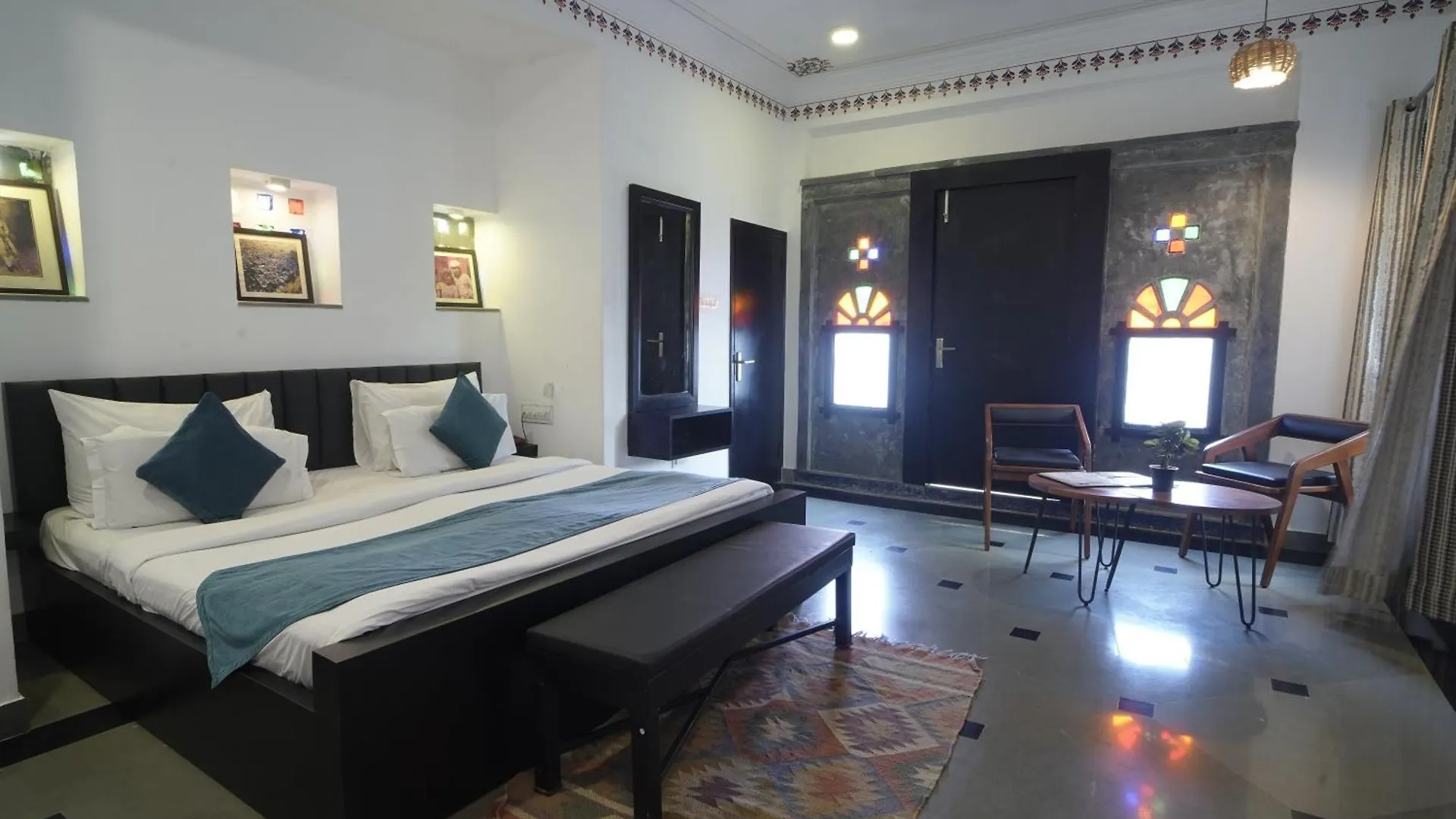 ***  Hotel Banjara Retreat Udaipur India